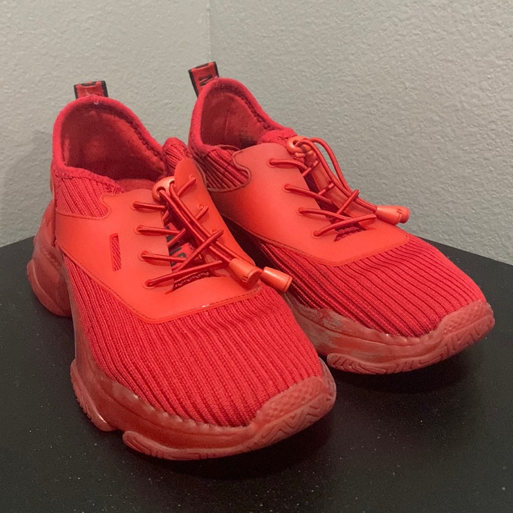 Used STEVE MADDEN shoes